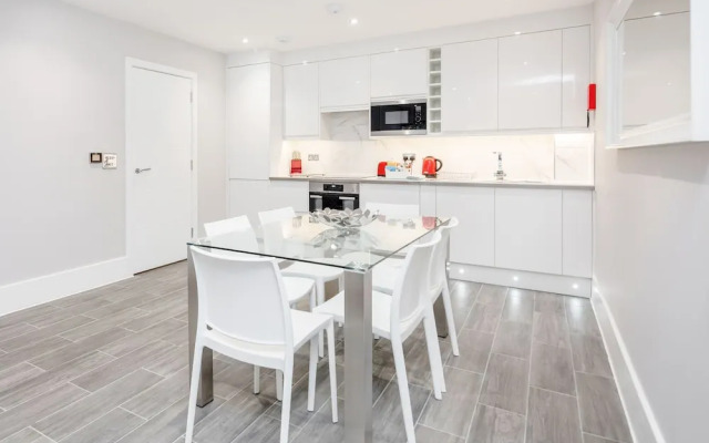 Roomspace Apartments -The Legacy
