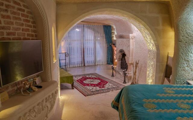 Elika Cave Suites Hotel &amp; SPA