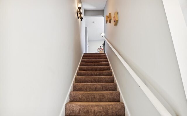 Baberville By Book That Condo