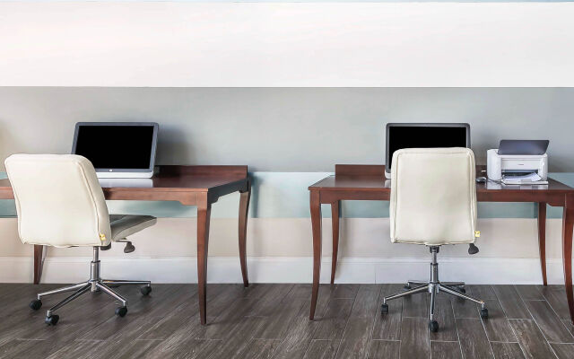 Clarion Hotel Orlando International Airport