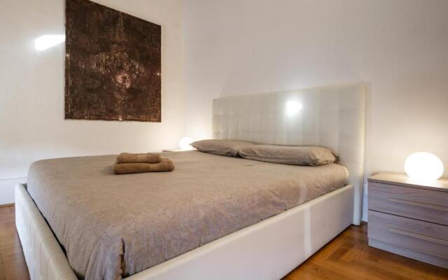 Attic Floor Venice Apartment