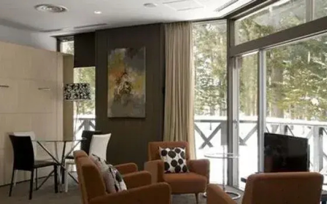 The Ridge Hotel & Apartments