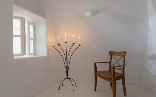 Agapi Cave House