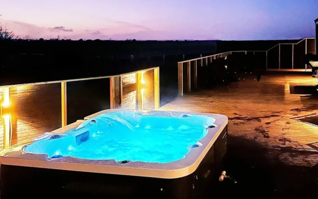 Luxurious Holiday Home in Jutland with Outdoor Hot Tub