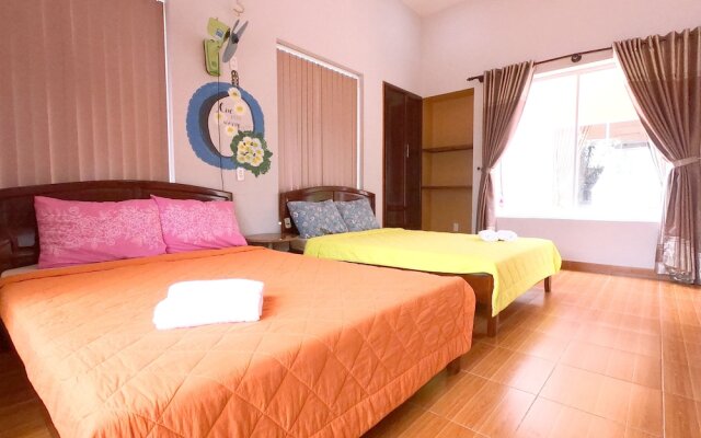 Goc Bien Homestay