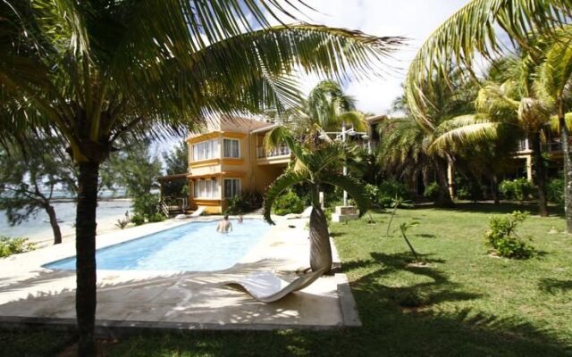 Seapoint Beach Bungalows