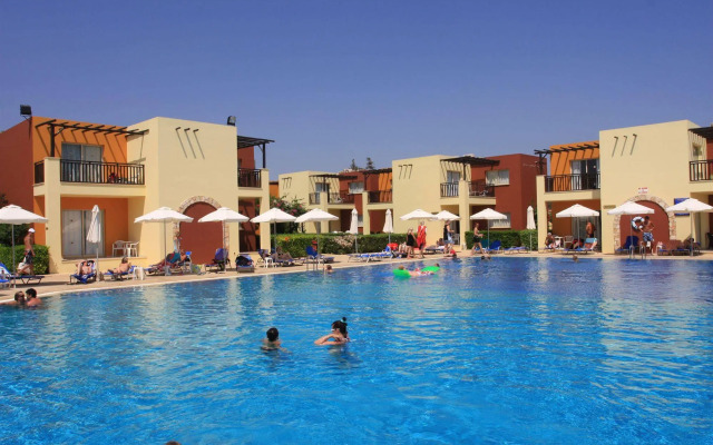 Panas Holiday Village