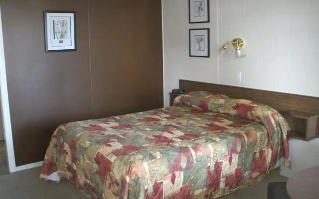 Travellers Motel