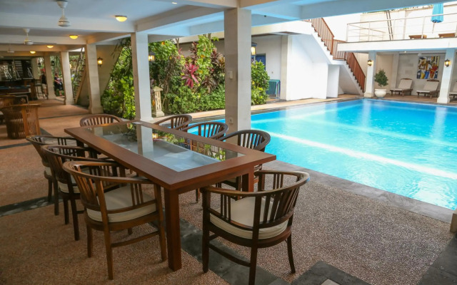 Aquarius Beach Hotel