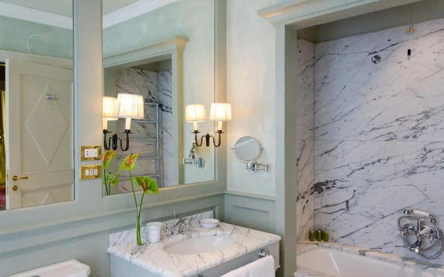 Residenza d'Epoca Antica Torre di Via Tornabuoni