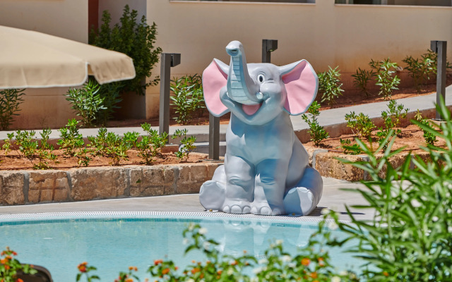Protur Badia Park Aparthotel