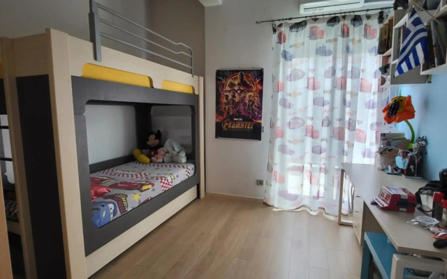 Cozy apartment in front of the park