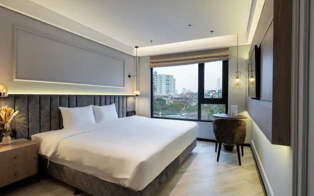 iRest Signature Ba Dinh Lakeside
