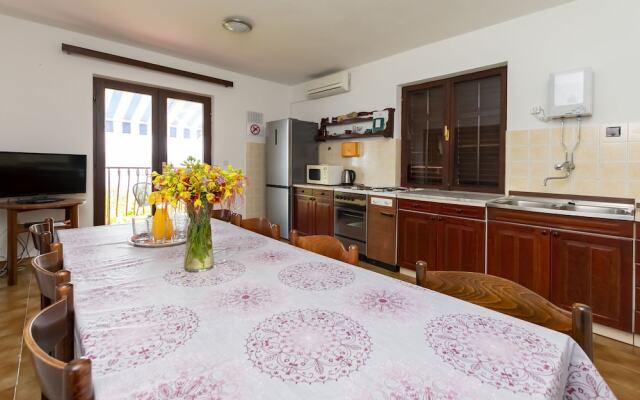 Apartments Djani