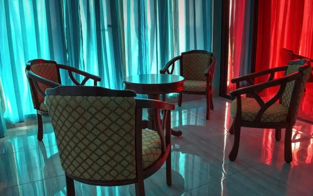SkylineInn Hotel
