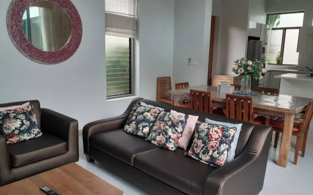 Areeca Mahogany Zone