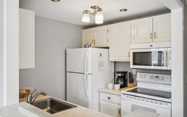 Sandpiper Cove 1030 1 Bedroom Condo by RedAwning