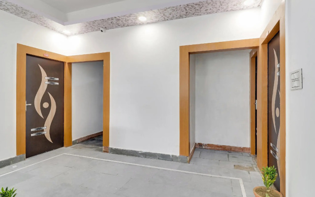 Hotel Bird Nest by OYO Rooms