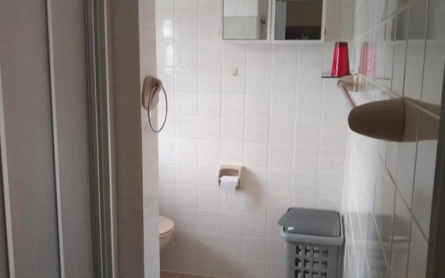 Henry's House on Sea