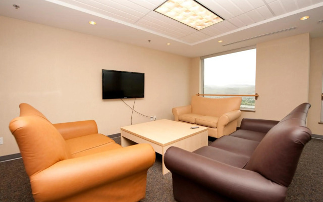 Residence & Conference Centre - Kamloops
