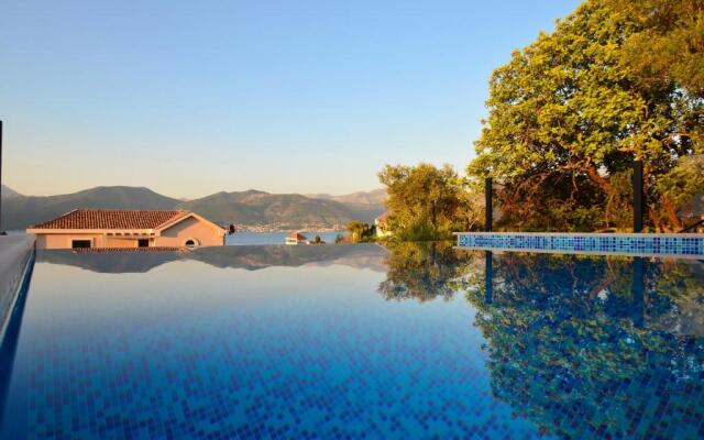 Leut Stone Residence