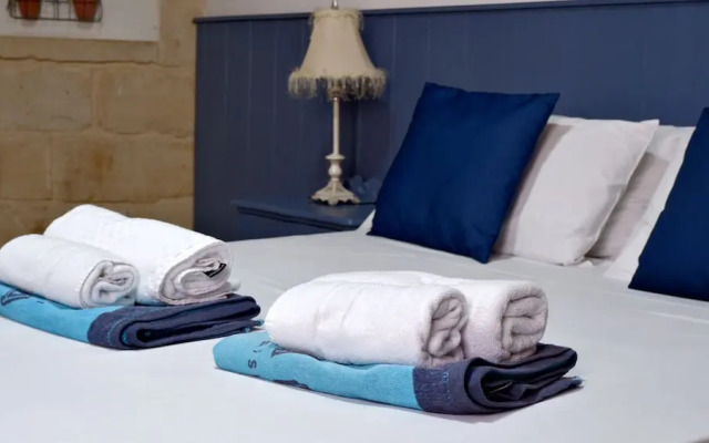 Village Knights Accommodation