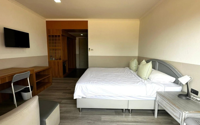 Garden Paradise Hotel & Serviced Apartment