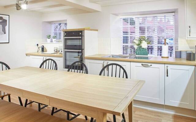 Host Stay Middle Farmhouse