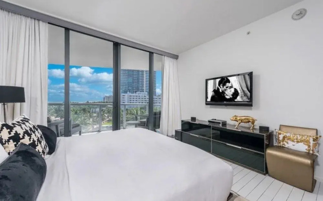 Collins Avenue Condo #90426