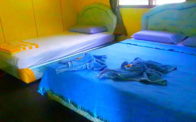 Sukau Backpackers B&B