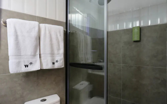 w Elegant 1BR w AC in San Isidro