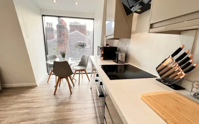 Elegant Stay in Irwell Chambers