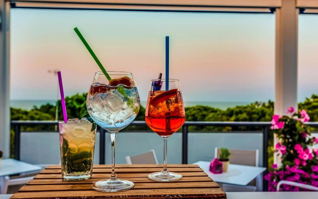 Renzo Hotel