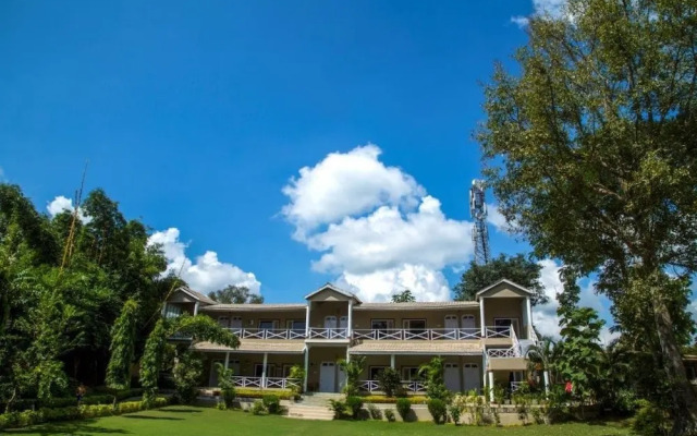 Tiger's Den Resort Bandhavgarh
