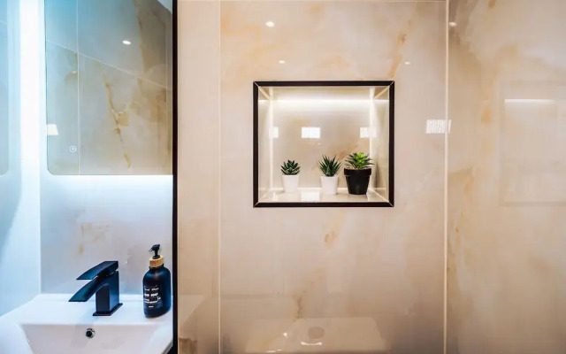 Luxurious 3-Bedroom Oasis Manchester
