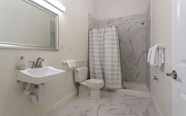Breathtaking Condos Near French Quarter