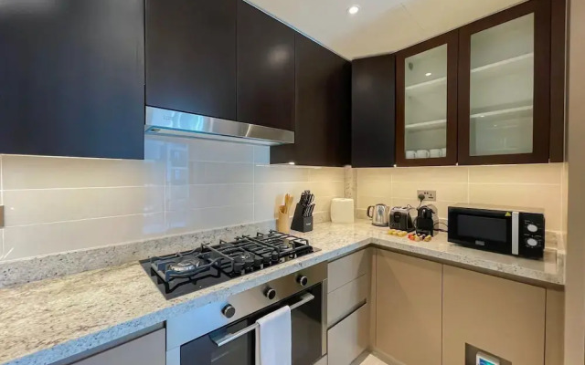 Luxury Skyscraper in the Heart of DT