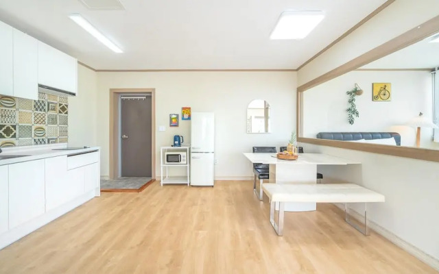 Yeosu Canada meo Village pet Pension