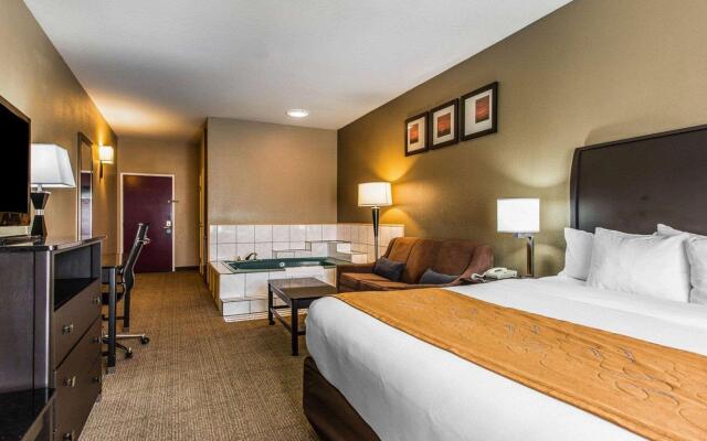 Comfort Suites Bakersfield