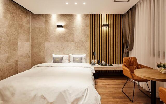 Noble Stay Hotel