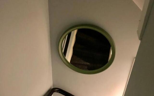Décor Canal House