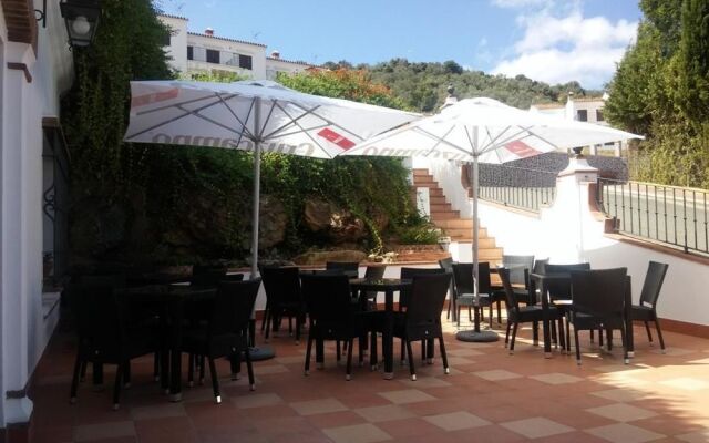 Hotel Vega De Cazalla