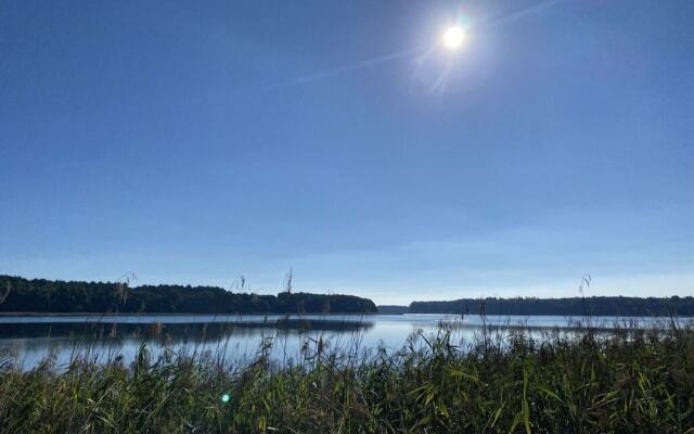 Super Nice Holiday Home by the Lake