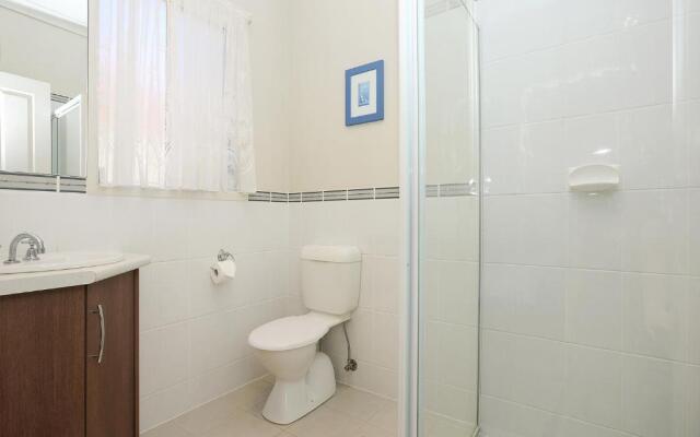 All Seasons Port Elliot Holiday House