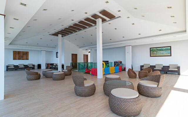 Anilao Awari Bay Resort