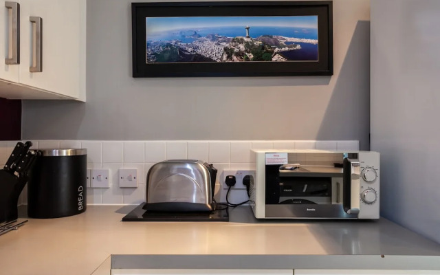 Lakeside view - Manchester townhouse