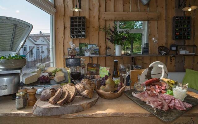 Les Chambres du Vivier, chambres d'hôtes et gîte - à 100m -