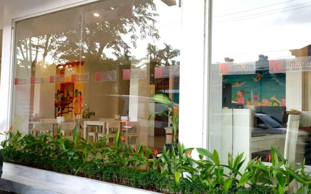 Oyo 1489 Simona Hotel