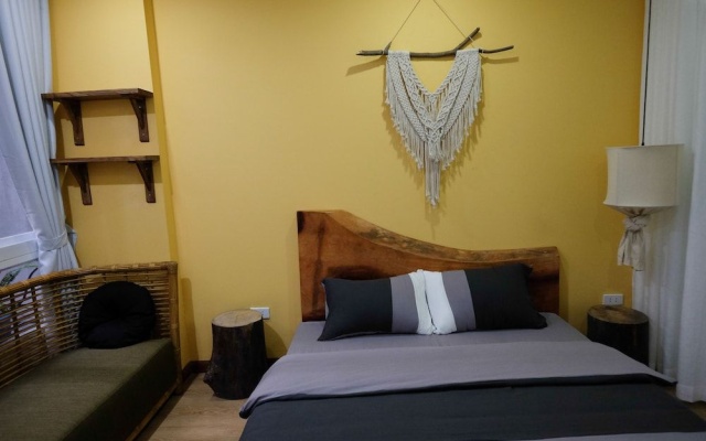 The Gallery House – Guest Rooms – Hanoi