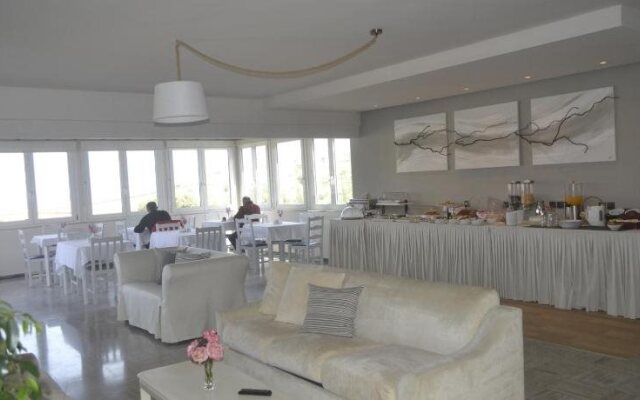 Akti Hotel & Apartments